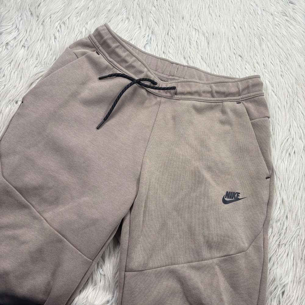 Nike Sportswear Men's S Tan Tech Fleece Sweatpant Joggers Athleisure Streetwear - Picture 2 of 8